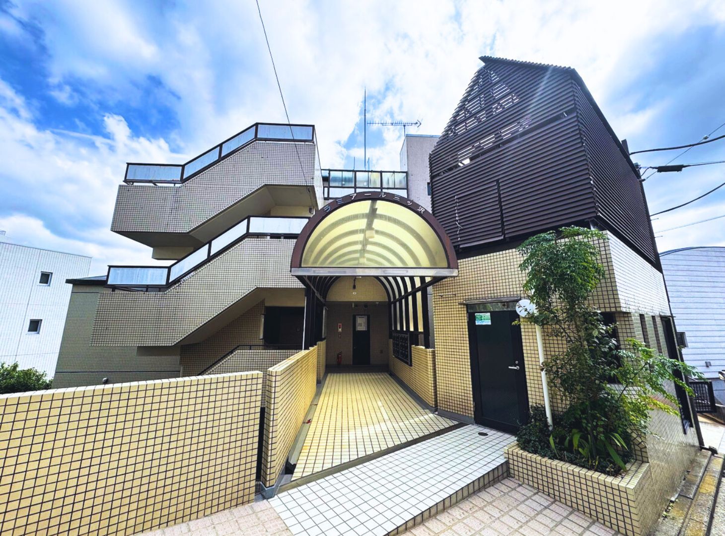 ラミアール三ツ沢