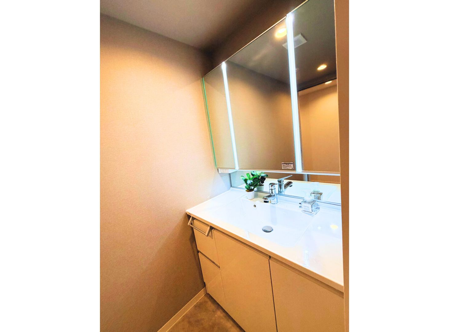 サングレイス能見台南