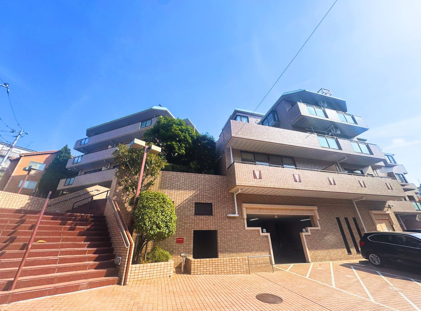 ロイヤルプラザ三ツ沢