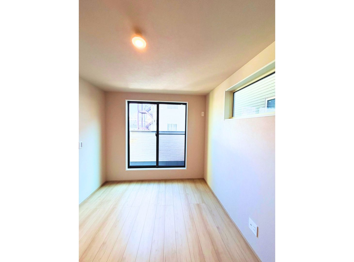 横須賀市安浦町１丁目 新築戸建 2号棟