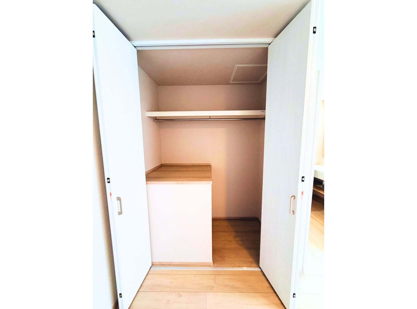 横須賀市安浦町１丁目 新築戸建 2号棟