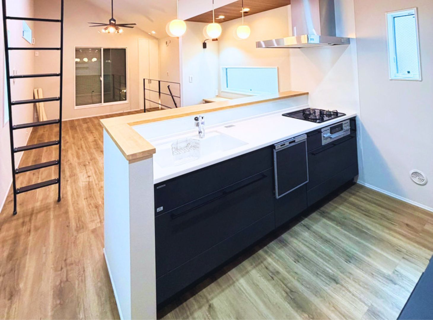 横浜市金沢区六浦3丁目　新築戸建