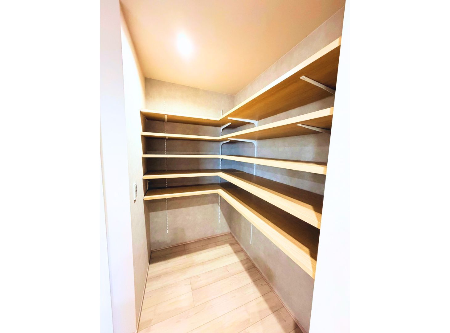 横須賀市安浦町１丁目 新築戸建 2号棟